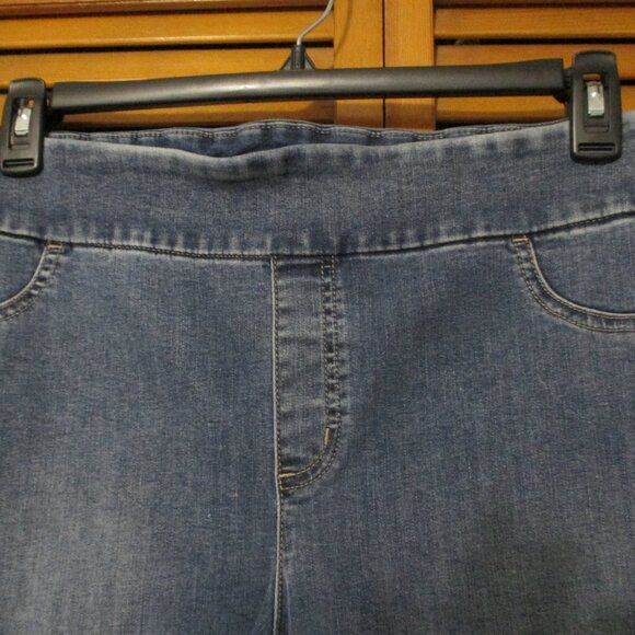 Chico's capris pedal pushers denim blue pull on with stretch size L (2) - Picture 6 of 7